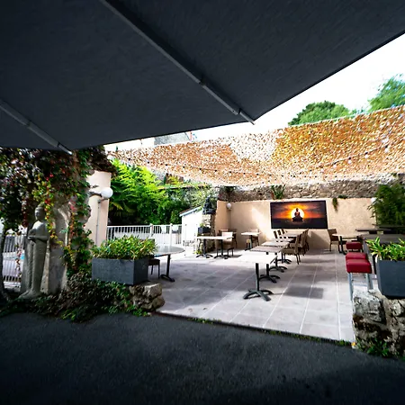 Brit Hotel Confort Auclair-3