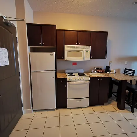 Ramada By Wyndham Cold Lake-2