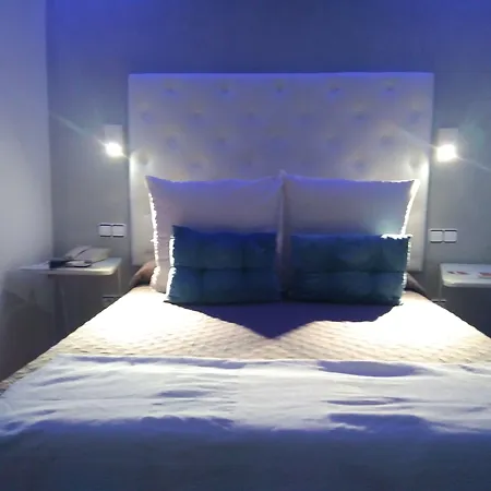 Hostal Las Fuentes (Adults Only)-2