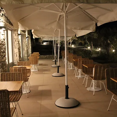 Vienoula'S Garden Hotel-2