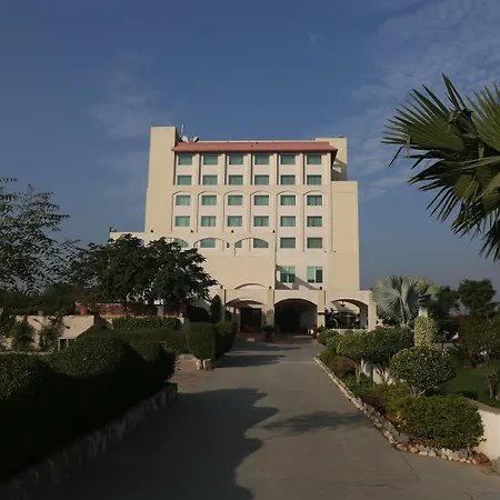 Ramada By Wyndham Jaipur Jaisinghpura-3