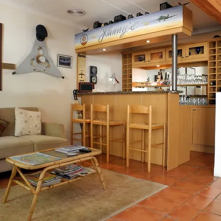 Baleia Guest Lodge-2