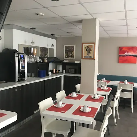 Hotel Novella Nantes Centre Gare-2