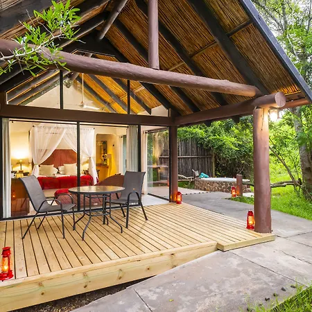 Leopard Walk Lodge-2