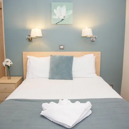 The Kynance House On Plymouth Hoe ,26 Ensuite Rooms-2