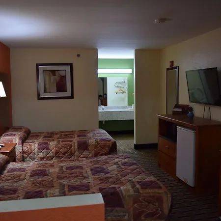 Royal Inn & Suites-2