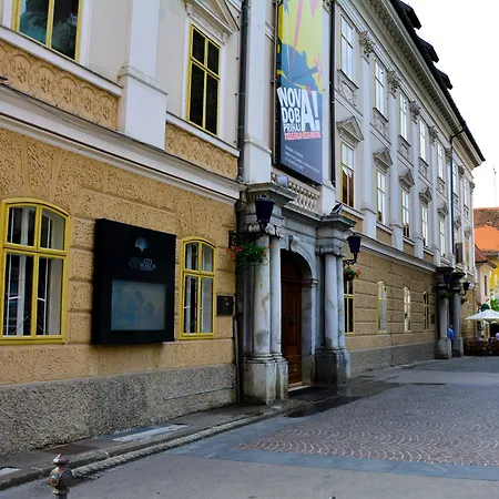 Hotel Mrak-3