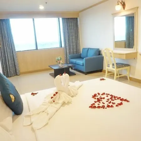 Bay Hotel Srinakarin-3