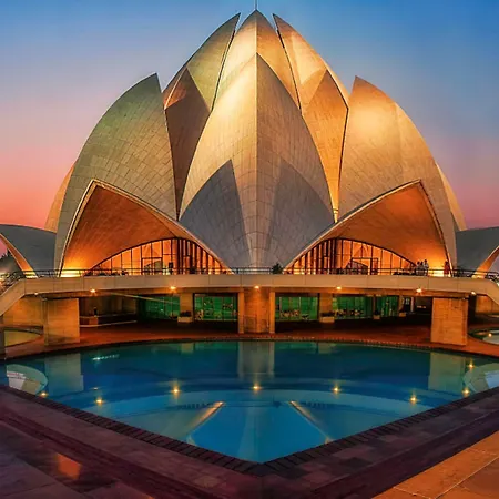 Goldfinch Hotel Delhi Ncr-2