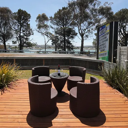 Georges Bay Apartments-2