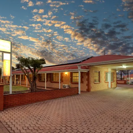 Charles Rasp Motor Inn & Cottages-2