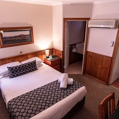 Astor Inn-2