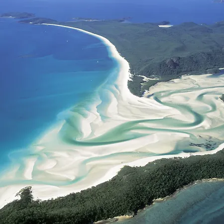 At Whitsunday Vista Holiday Apartments-3