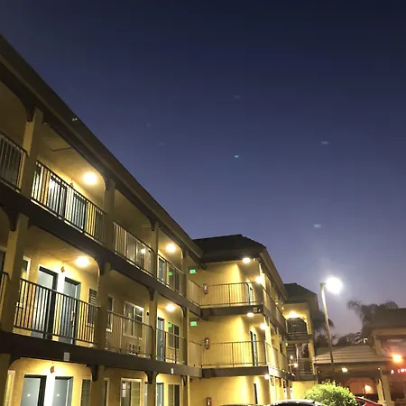 Simply Home Inn & Suites - Riverside-3
