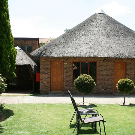 Aero Guest Lodge-3