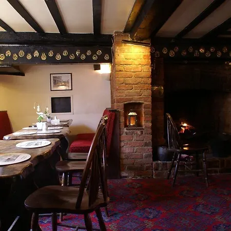 The Saracens Head-2