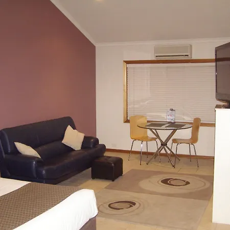 Koala Tree Motel-2