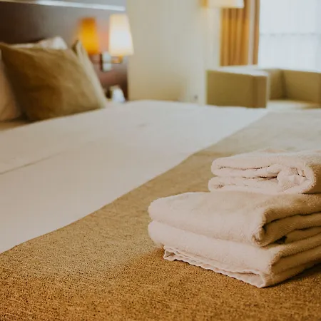 Howard Johnson La Cañada Hotel&Suites-3