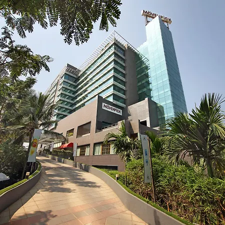 Gokulam Grand Hotel & Spa Bangalore-3