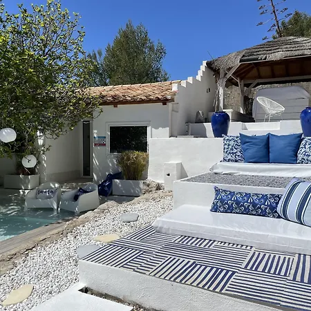 Hotel De La Plage - Mahogany-2