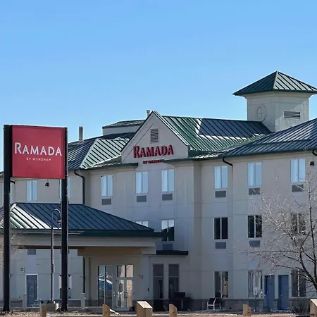 Ramada By Wyndham Estevan-2