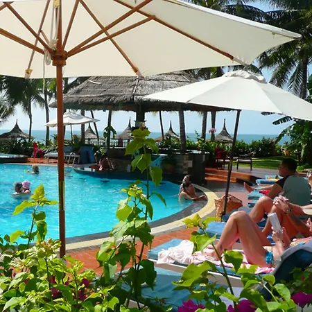 Canary Beach Resort-2