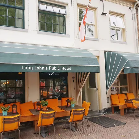 Long John'S Pub & Hotel-2