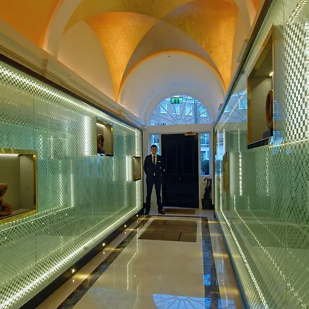 Park Grand Mayfair-2