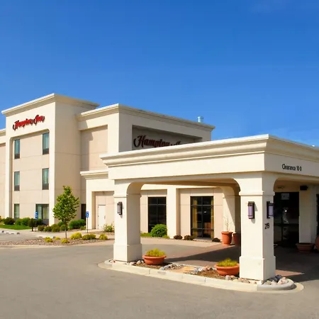 Hampton Inn Tomah-2