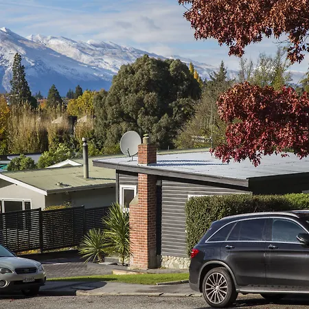 Pinewood Queenstown-3