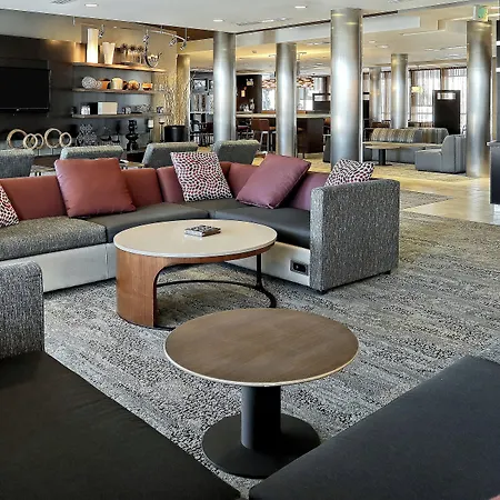 Courtyard By Marriott York-2
