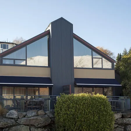 The Moorings Motel And Apartments-3