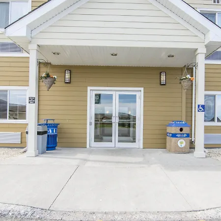 Quality Inn & Suites Thompson-3