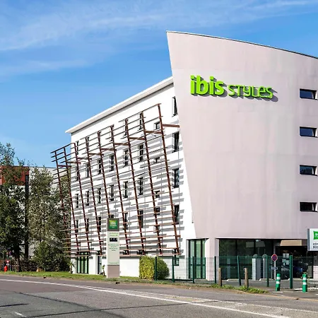 ibis Styles Rennes Cesson-2
