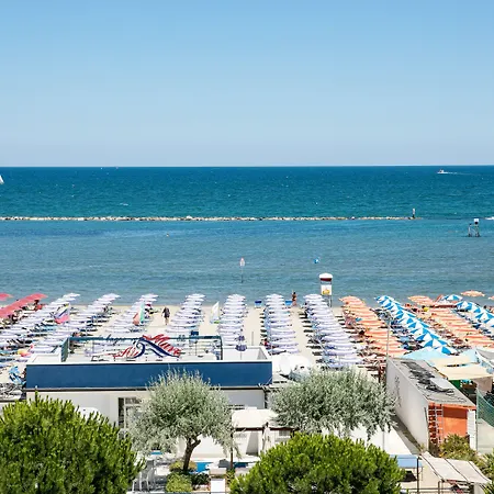 Hotel Promenade Universale-3