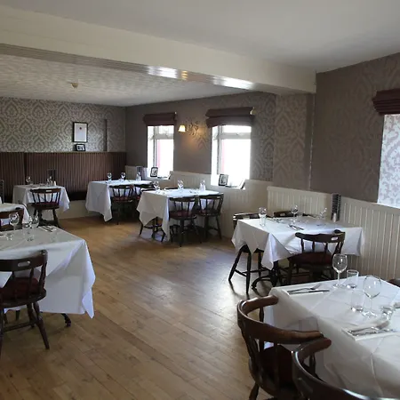 5 Corners Guest Inn-2