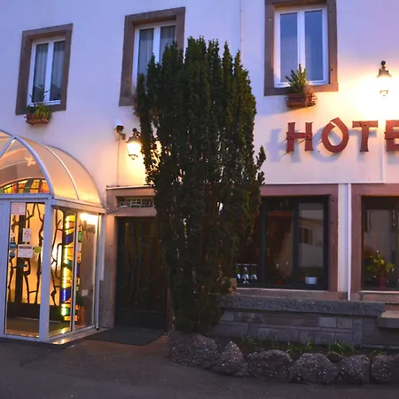 Logis Hôtel du Centre - Halte idéale en cyclotourisme avec garage à vélos clos-3