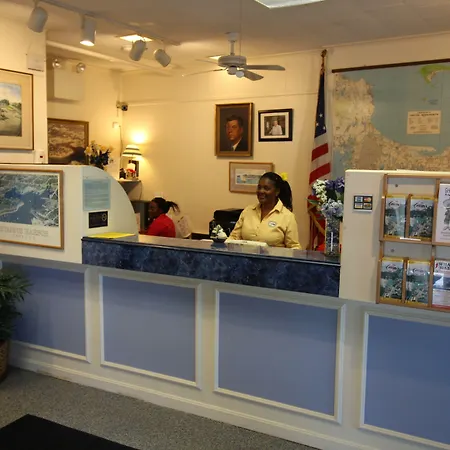 Hyannis Holiday Motel-2