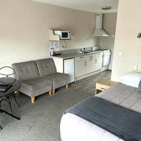 Jade Court Motel-3