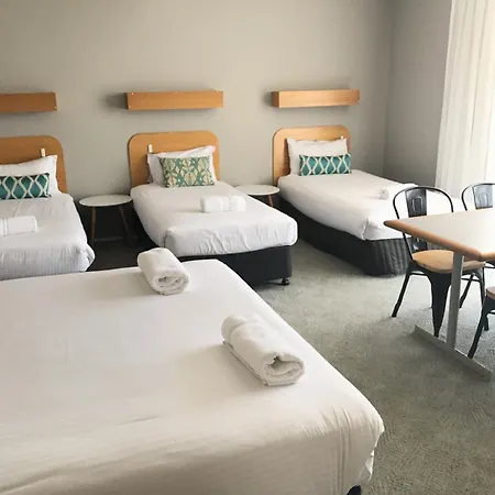 Cascades Motor Inn-3
