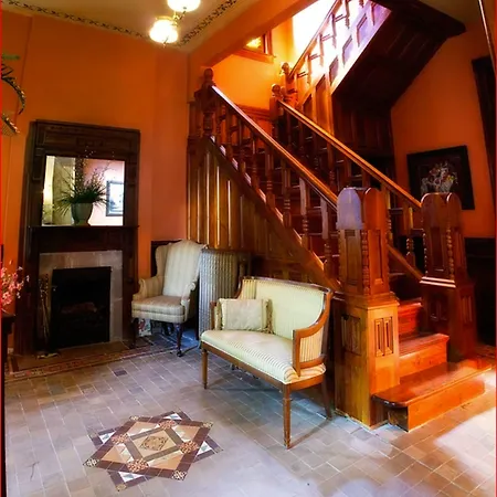 Whiskey Mansion-2