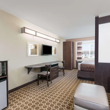 Microtel Inn & Suites By Wyndham Dickinson-2