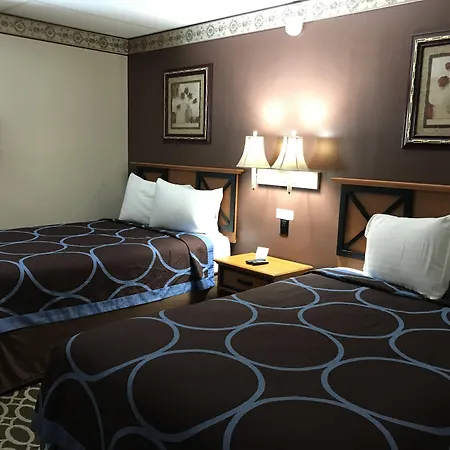 Budget Inn Marinette-2