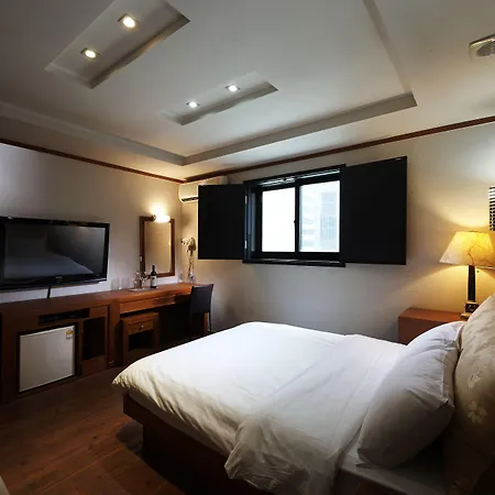 Hotel Noblesse, Yeoksam-3
