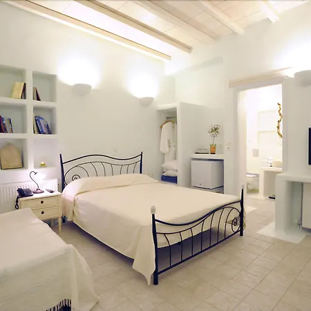 Vincenzo Family Rooms-2