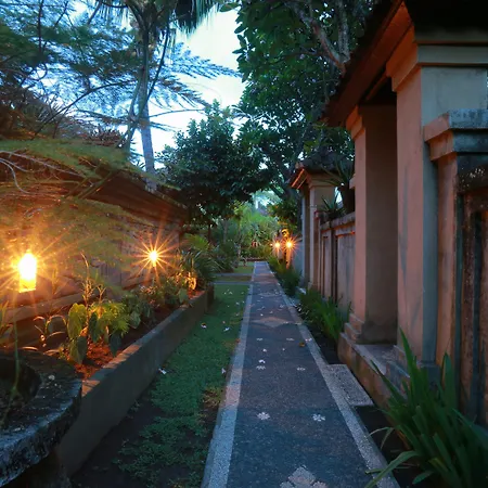Warsa'S Garden Bungalow And Spa-2