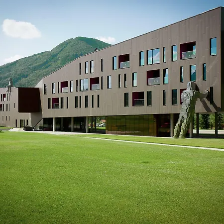 Miura Art Hotel-3