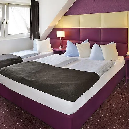 Hotel Am Wehrhahn-3