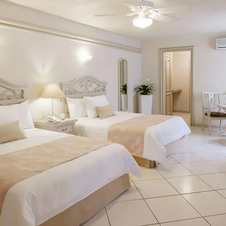 Hotel & Suites Quinta Magna-3