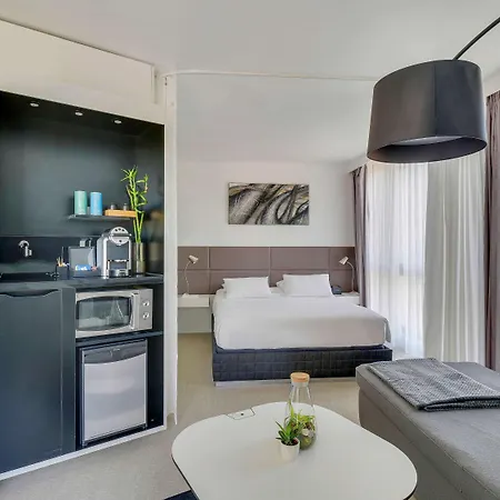 Novotel Suites Paris Issy Les Moulineaux-3